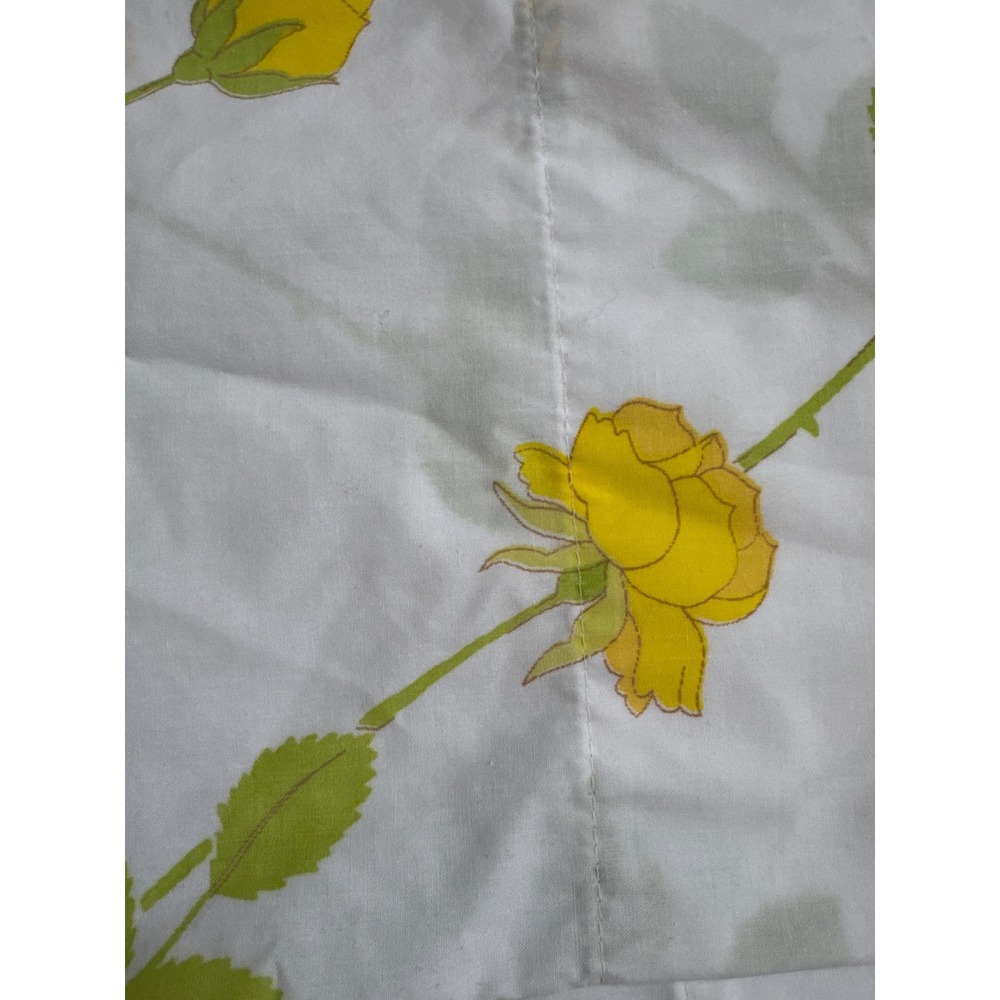VTG Yellow Rose Floral Print Pillowcase White Green Stem Cottagecore King sz - Picture 2 of 5
